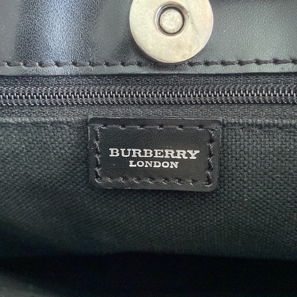Burberry Vintage Nova Check Shoulder Bag - Picture 3 of 7